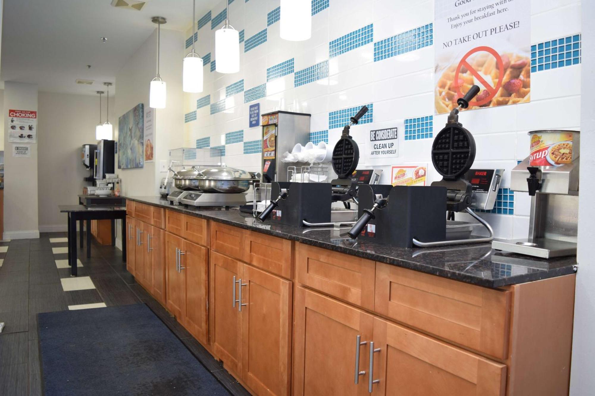 Surestay Plus Hotel By Best Western Niagara Falls East Esterno foto